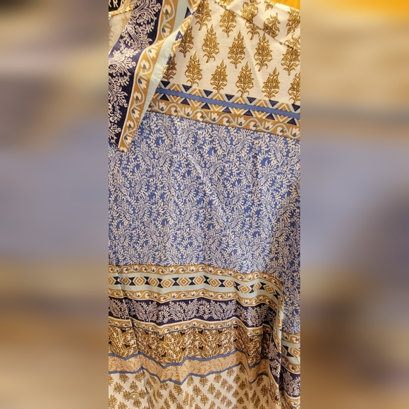 Button Down Long Sleeve Blouse - Picture 6 of 7